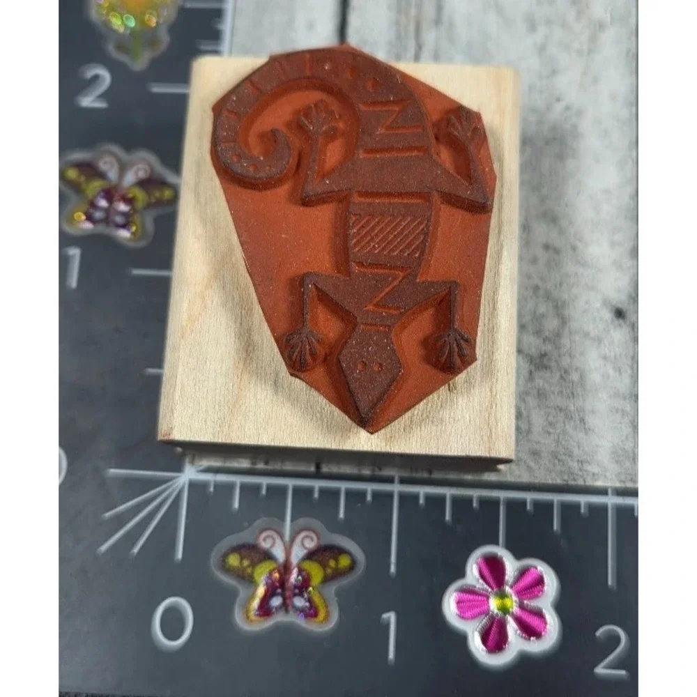 Stampin' Up! Aztec Lizard Silhouette Ancient Art Rubber Stamp Wood #B71